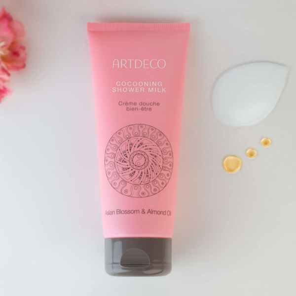 65307-artdeco-cocooning-shower-milk-lifestyle-600x600